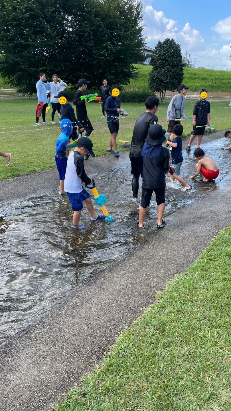 夏のサッカーと水遊びを満喫！